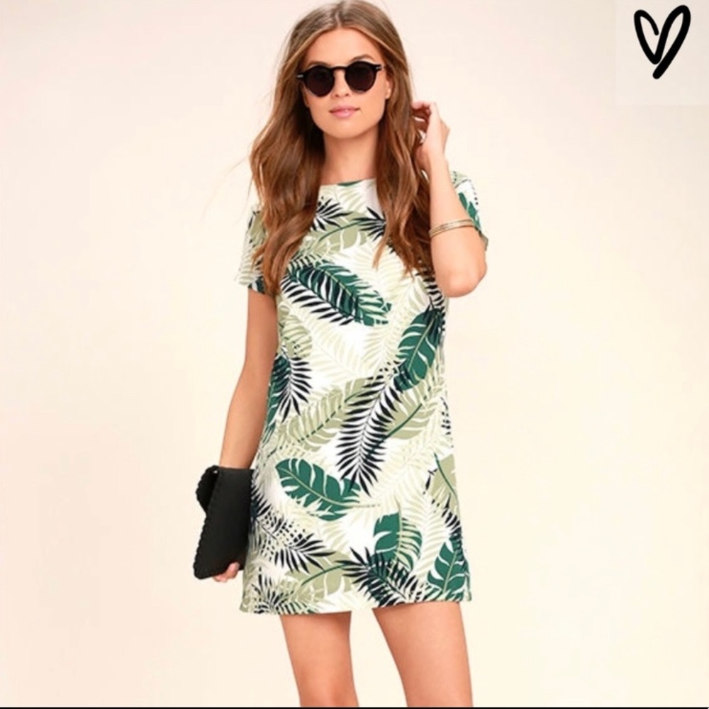 Lulu’s | Ivory and Green Leaf  Give Me a  Print Shift Dress